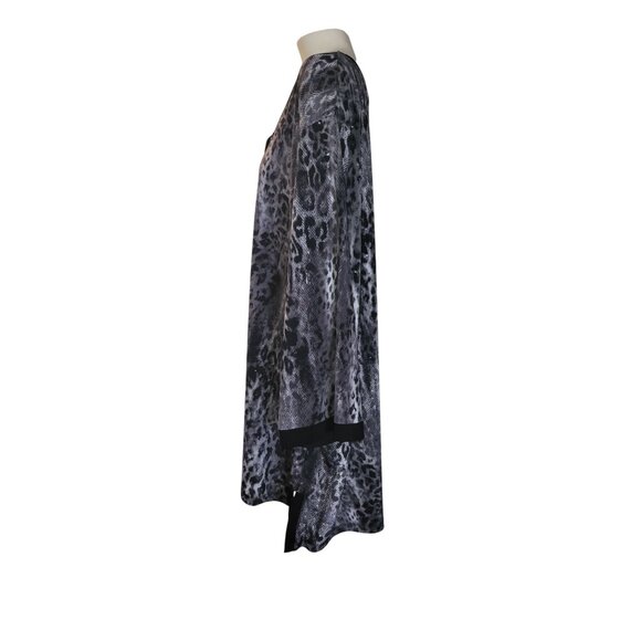 MAGGIE BARNES Plus Size 5X Black & Gray Animal Print Long Sleeve Tunic Top With - Picture 2 of 7